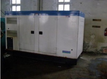 阳朔康明斯150kw大型柴油二手发电机组 阳朔康明斯150kw大型柴油二手发电机组